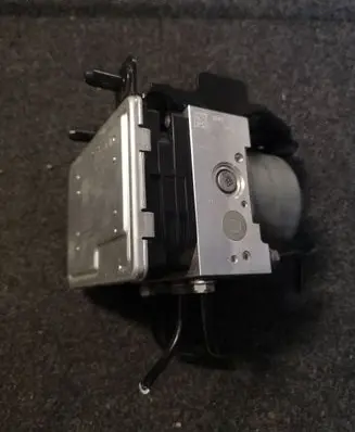 Volkswagen Caddy ABS Pump 7E0907379P 10062532391 10091603693