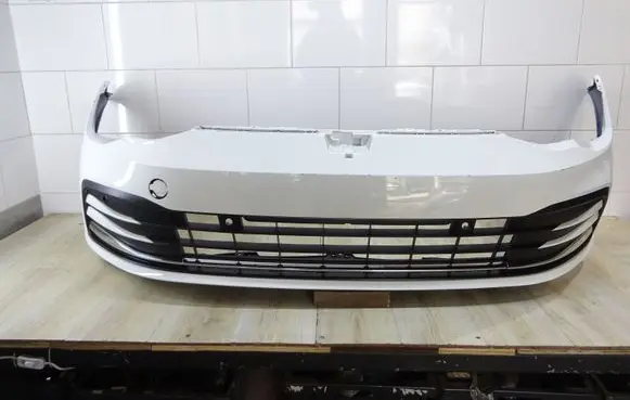 Volkswagen Golf VIII Front bumper 5H0807221