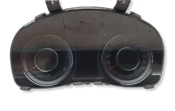 Hyundai i40 Speedometer (instrument cluster) 940113Z400