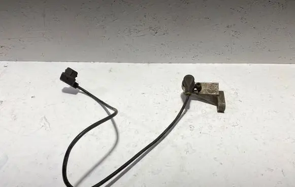 BMW 3 E30 Crankshaft position sensor 1714858