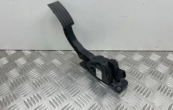 Ford Focus Accelerator throttle pedal EV619F836AA