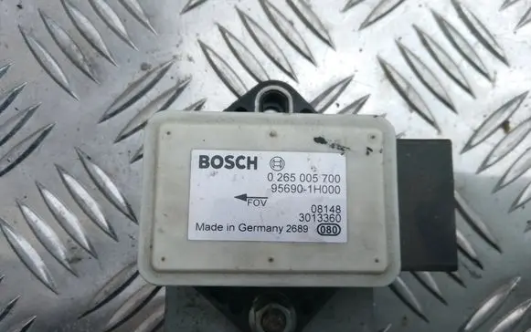 Hyundai i30 ESP acceleration yaw rate sensor 0265005700 956901H000 3013360