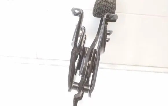 Mercedes-Benz Sprinter W907 W910 Brake pedal A9102902300
