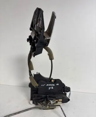 Mitsubishi Outlander Front door lock PBTTASGF30