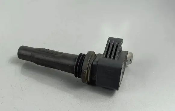 High voltage ignition coil