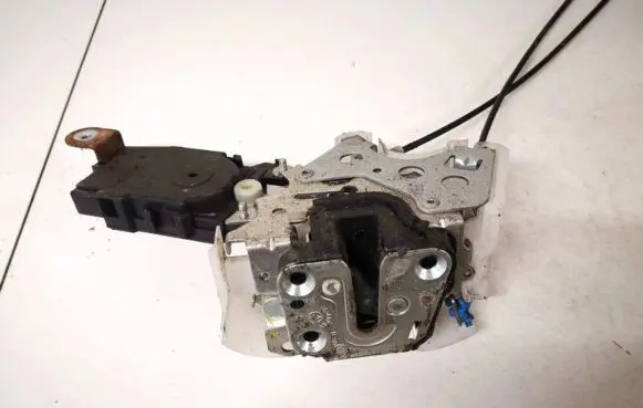 Subaru Forester SG Front door lock