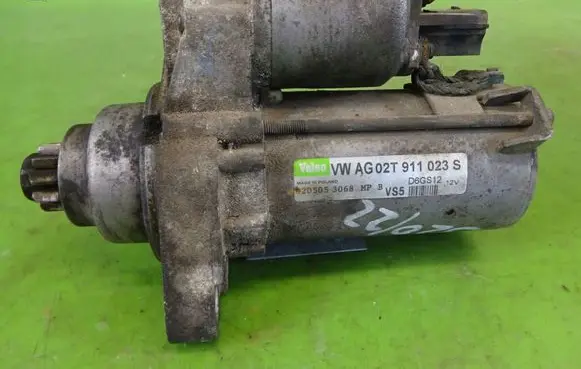 Volkswagen Polo III 6N 6N2 6NF Starter motor 02T911023S