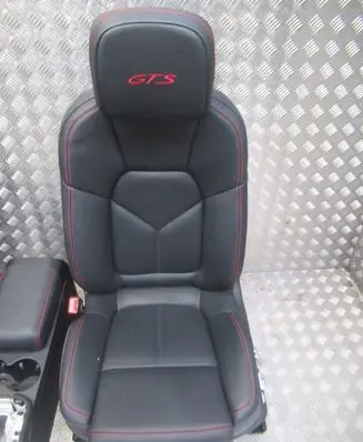 Porsche Macan (95B) Front driver seat 