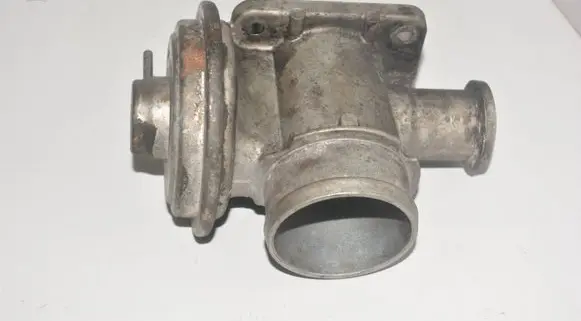 BMW 5 E39 EGR valve 7785452