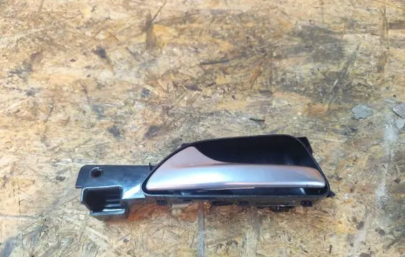 Mercedes-Benz ML W166 Front door interior handle A1667600561