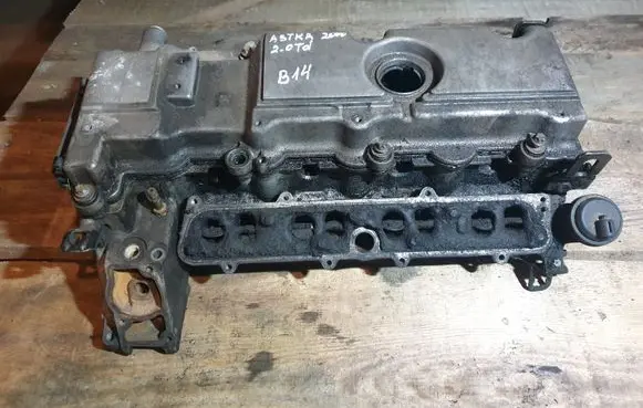 Opel Astra G Engine head R9128018