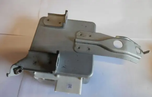 Toyota Avensis T250 Power steering pump mounting bracket 8965005040T25