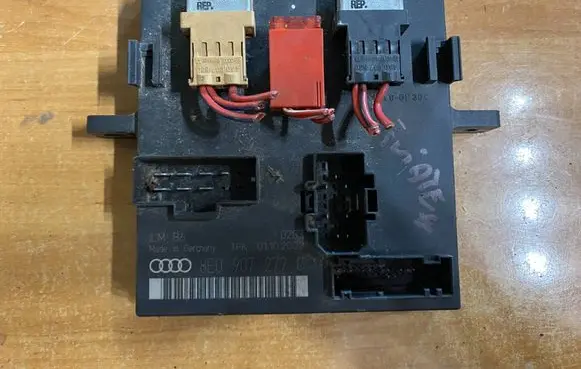 Audi A6 S6 C6 4F Comfort/convenience module 8E0907279C 00001524A4 B1T2K01A4Y