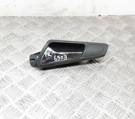 Volkswagen PASSAT B6 Front door interior handle 3C2837113