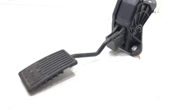 Honda CR-V Accelerator throttle pedal JM10A