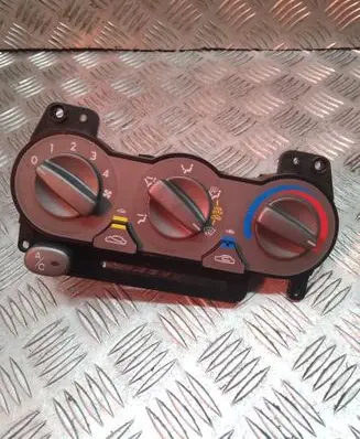 Hyundai Accent Climate control unit