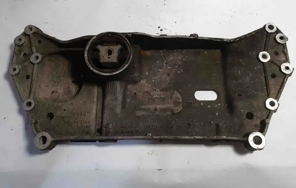 Volkswagen Golf V Front subframe 1K0199369G