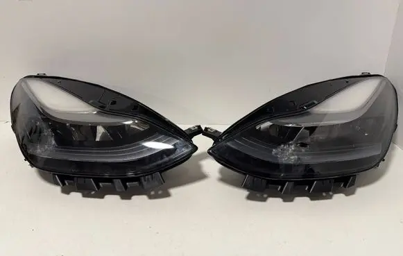 Tesla Model Y Headlights/headlamps set 151495310E 151495210E