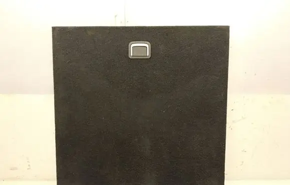 Trunk/boot floor carpet liner