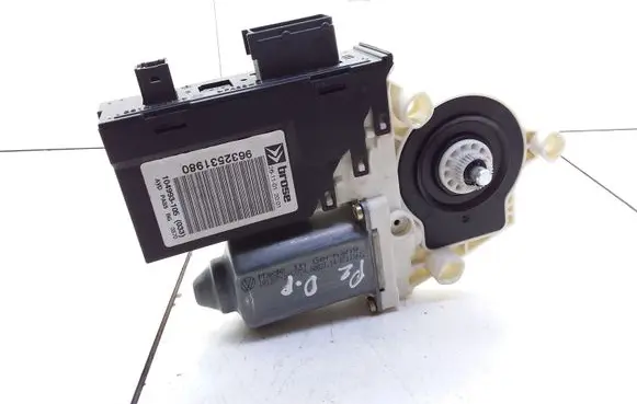 Citroen C5 Front door window regulator motor 9632531980