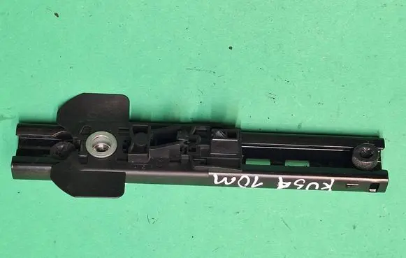 Ford Kuga I Seat belt adjustment rail 8V41S611C46AA 610076500C