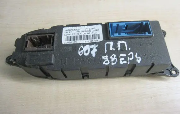 Peugeot 607 Door control unit/module 9666864080