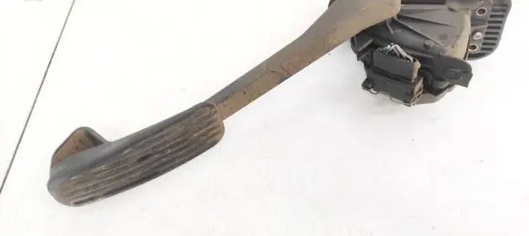 Volvo S80 Accelerator throttle pedal 9496822 A340