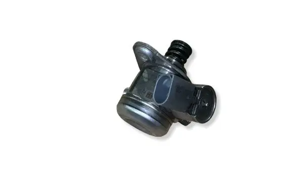 BMW 7 F01 F02 F03 F04 Fuel injection high pressure pump 22116777621 9810761