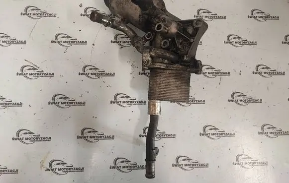 Opel Astra J Oil filter mounting bracket