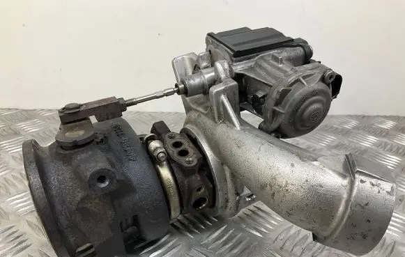 Volkswagen Golf VII Turbo 04E145704R 04E145725AP