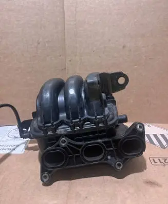 Toyota Aygo AB10 Intake manifold 