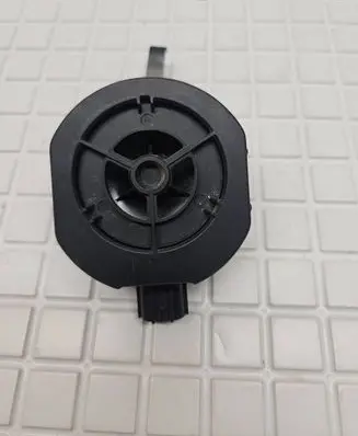 Toyota RAV 4 (XA40) Alarm system siren 0689006111