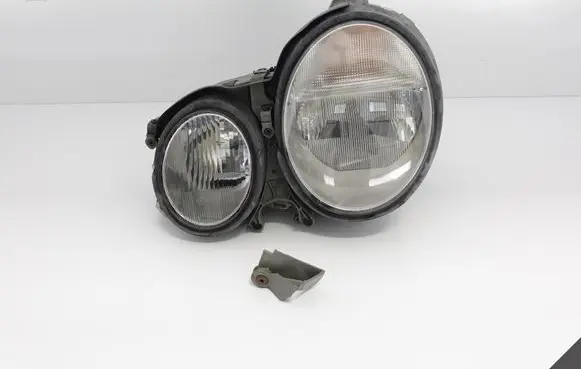 Mercedes-Benz E W210 Headlight/headlamp 15060700