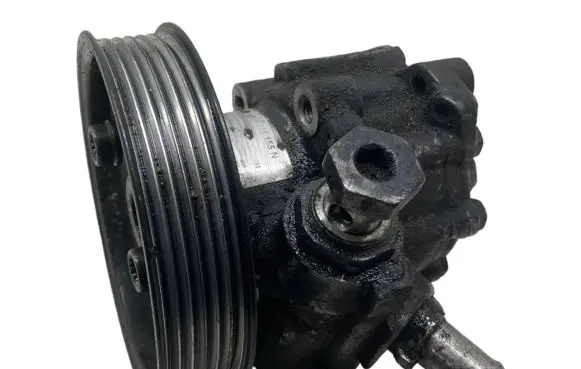 Audi A4 S4 B7 8E 8H Power steering pump 8E0145155N