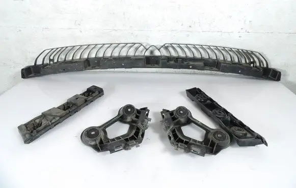 Cadillac Escalade Rear bumper mounting bracket 657807863A
