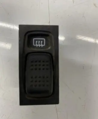 Volkswagen Golf II Windscreen/window heater switch