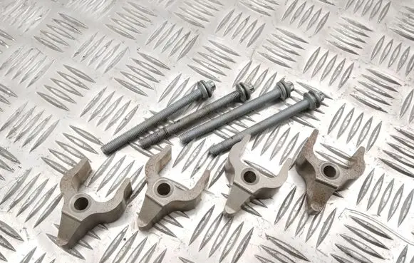 BMW X3 F25 Fuel Injector clamp holder 
