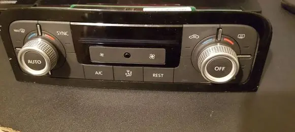 Volkswagen Touareg II Climate control unit 7P6907040CR 5HB01131591