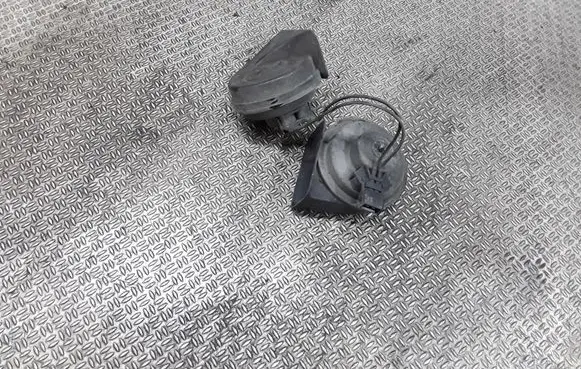 Renault Megane III Horn signal E30055306