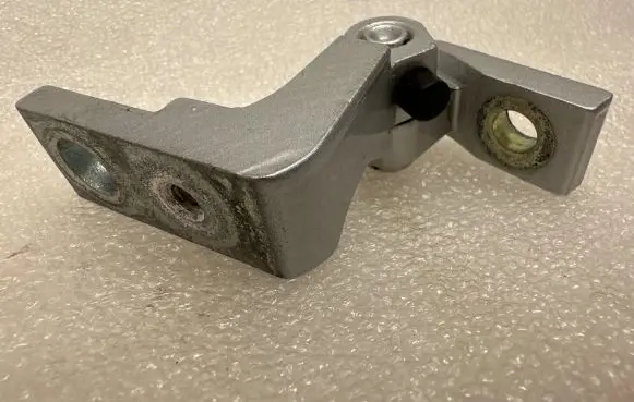 Audi A6 S6 C6 4F Rear door lower hinge A046573