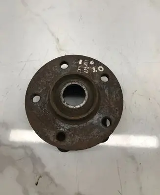 Audi A5 8T 8F Front wheel hub 