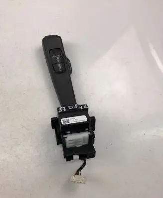 Volvo V60 Indicator stalk 31334647