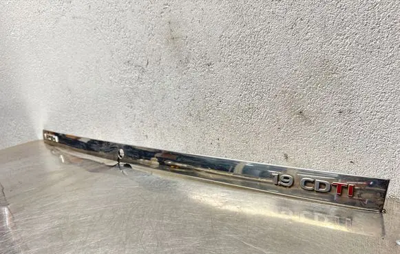 Opel Vectra C Tailgate trim 09177067