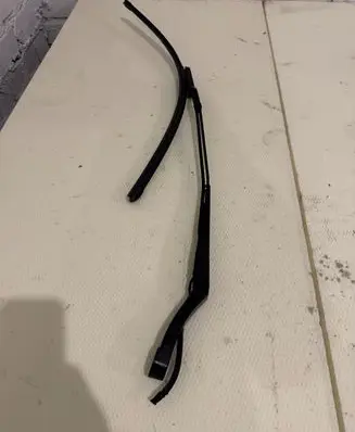 Peugeot 5008 II Front wiper blade arm 97036203
