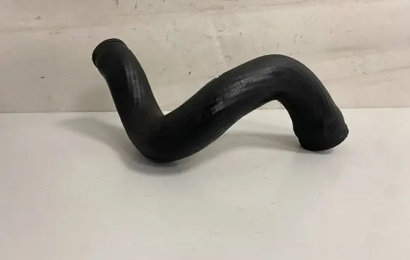 Mercedes-Benz E W210 Intercooler hose/pipe 2105283382 556730