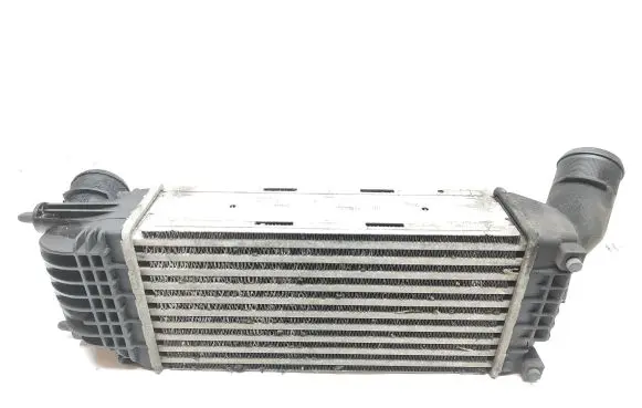 Citroen C5 Intercooler radiator 9657073480