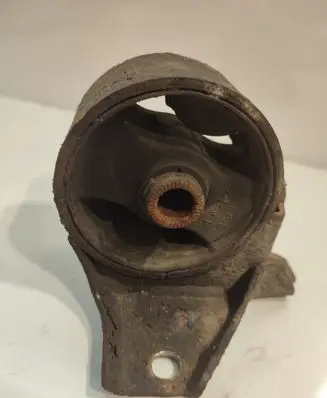 Hyundai Sonata Engine mount bracket