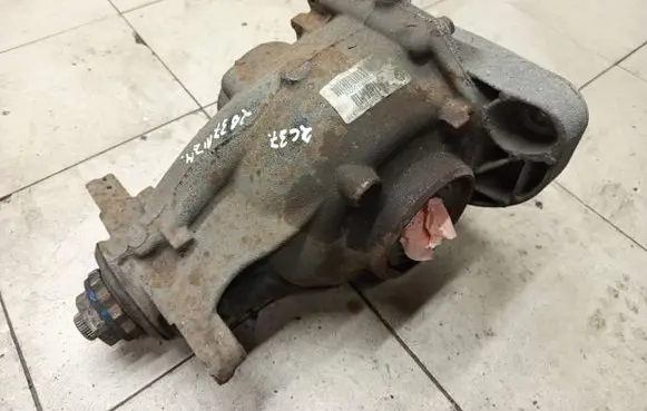 BMW X5 E70 Rear differential 7590914