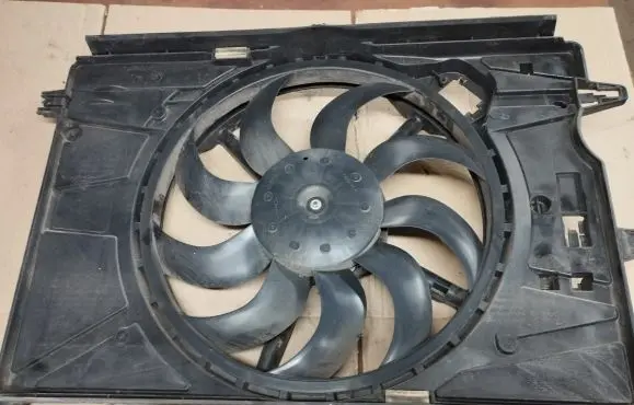 Jeep Renegade Electric radiator cooling fan 52009104 8E4700000
