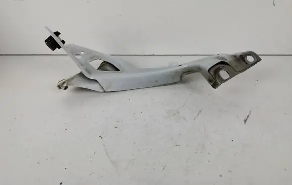 Audi A6 S6 C7 4G Fender mounting bracket 4G0821135A